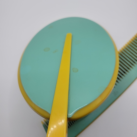 VTG Vanity Set | Mirror & Comb | Blue & Yellow | Dupont | Made in the USA - Picture 11 of 11